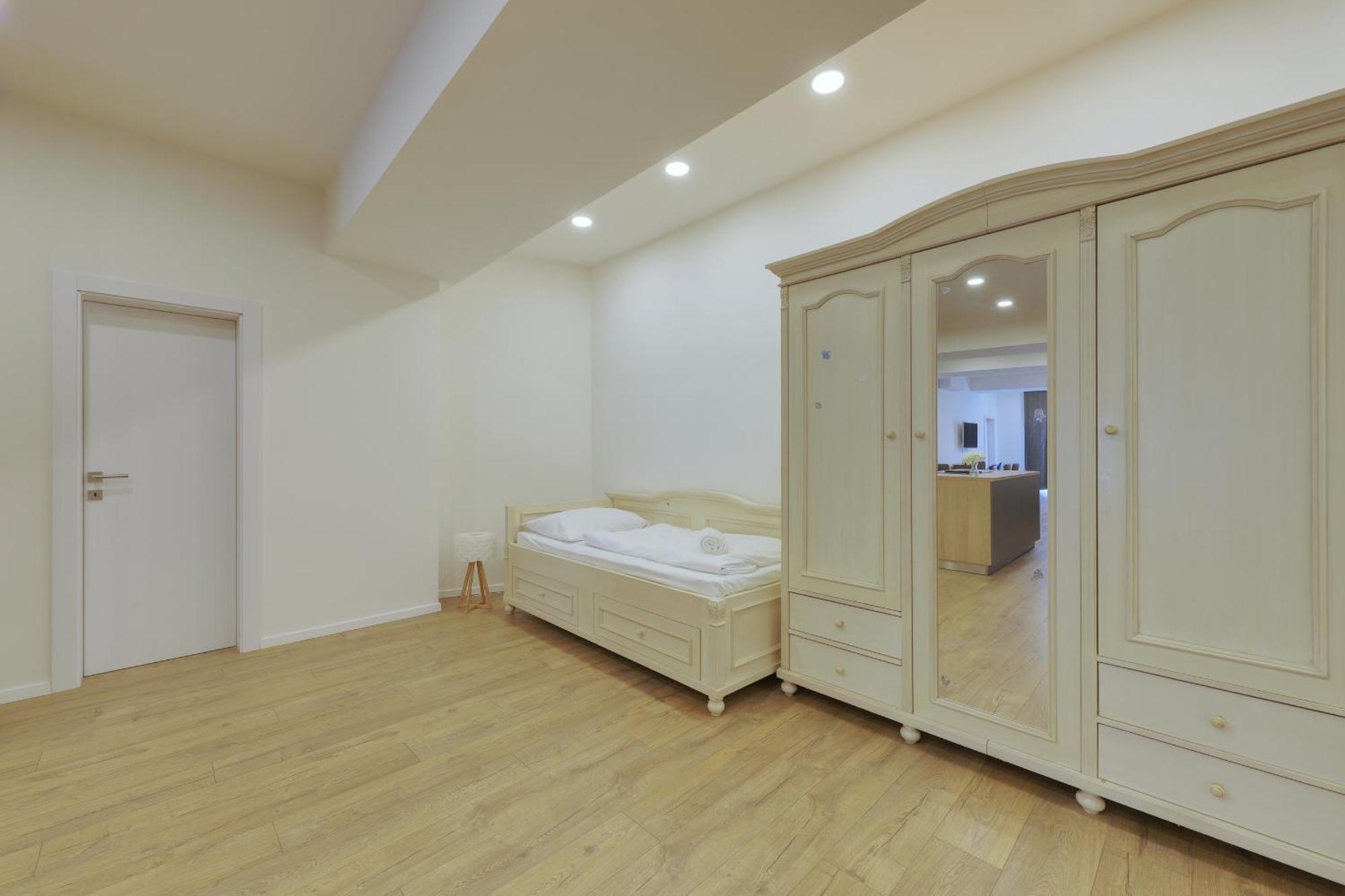 Shone Apartment Old Town 2 Bedroom 布拉迪斯拉发 外观 照片